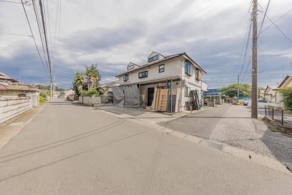 宇都宮市砥上町の中古一戸建て(前面道路含む現地写真)