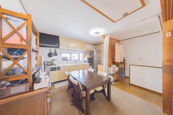 宇都宮市砥上町の中古一戸建て(リビング)