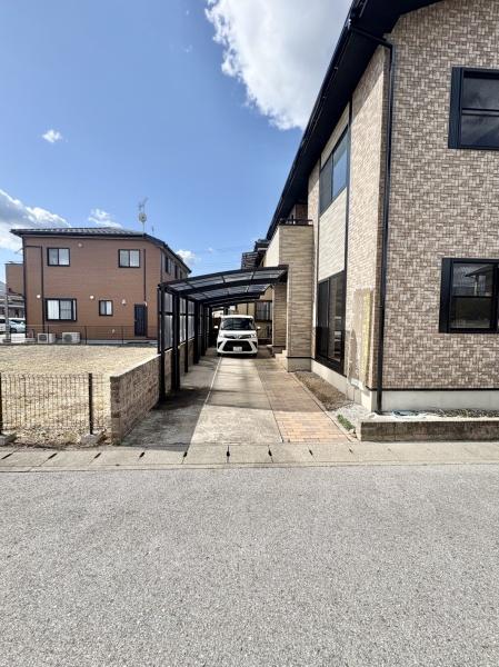 宇都宮市鶴田3丁目の中古一戸建て(駐車場)