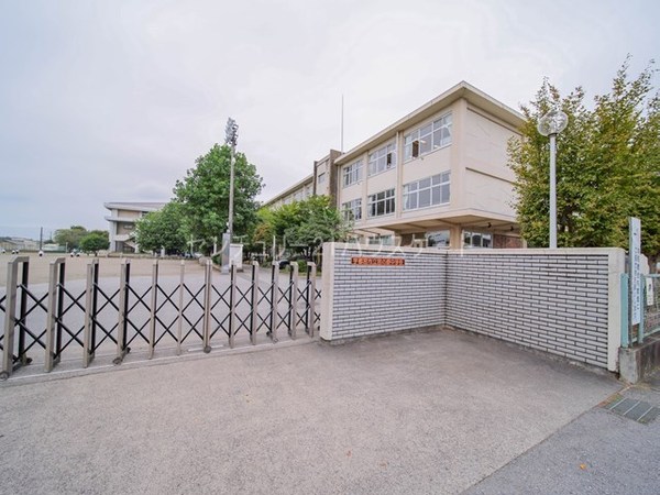 宇都宮市砥上町の新築一戸建(宇都宮市立宮の原中学校)