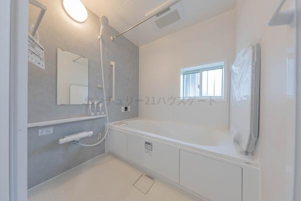 新築　ハートフルタウン岩曽町1428　B号棟（全2棟）
