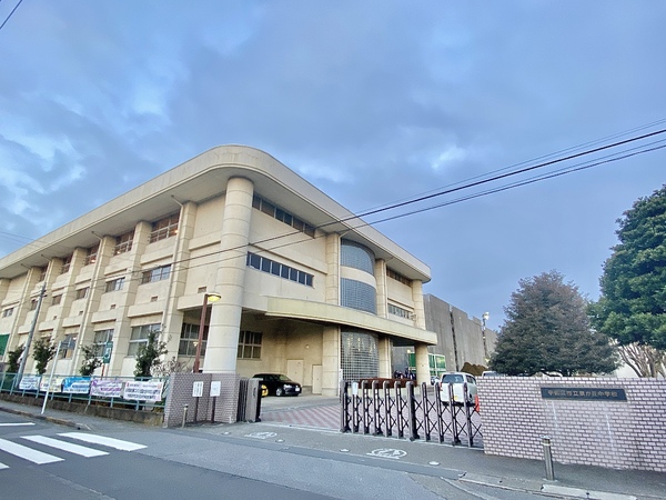 ナイスシティアリーナ駅東公園(宇都宮市立泉が丘中学校)