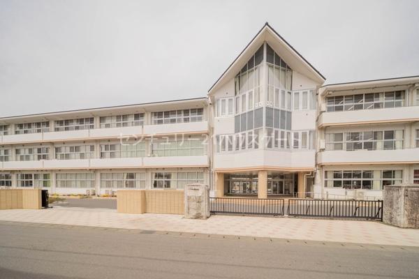 下野市仁良川の土地(下野市立南河内小中学校)