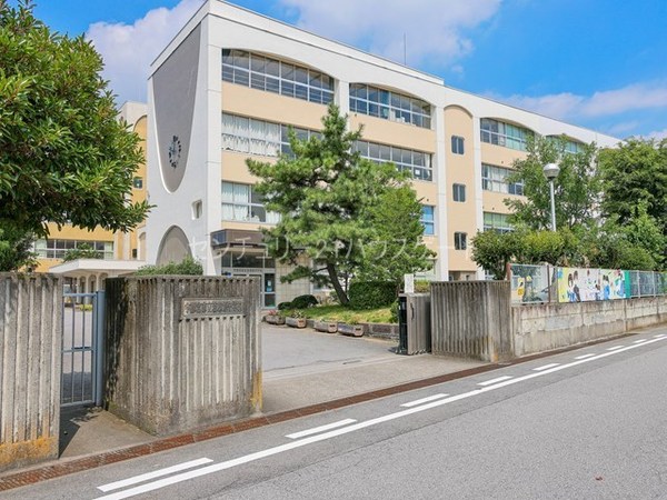 宇都宮市宮の内４丁目の中古一戸建て(宇都宮市立若松原中学校)