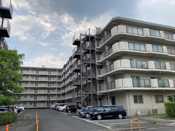 梅小路スカイハイツA棟