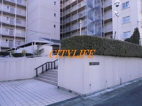 伏見日光ハイツ２号棟