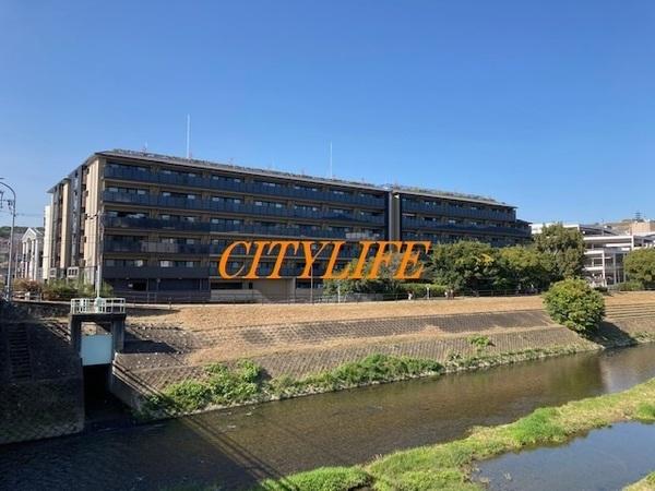 プレサンスレジェンド六地蔵