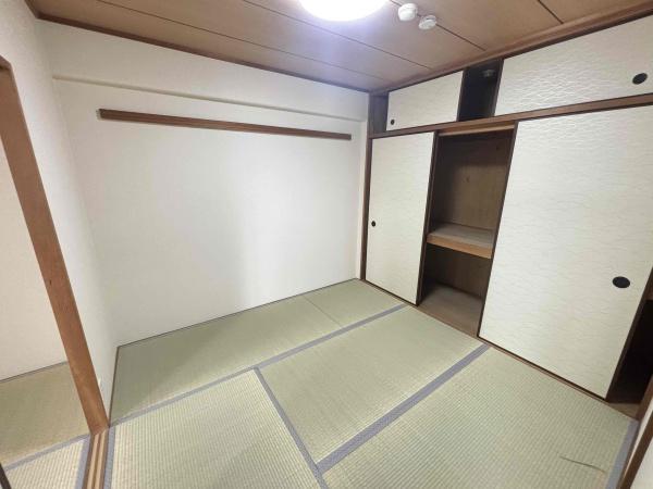 新烏丸日光ハイツ