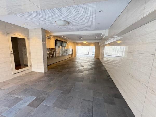 ルミエール西京極(エントランス)