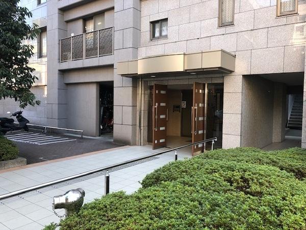 グランクール河原町二条(エントランス)