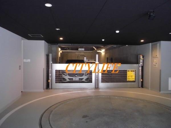 グランドメゾン京都御池通(駐車場)