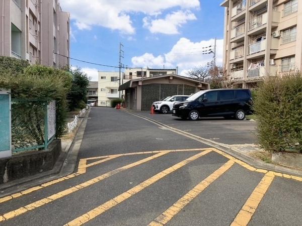 下板橋住宅C棟(駐車場)