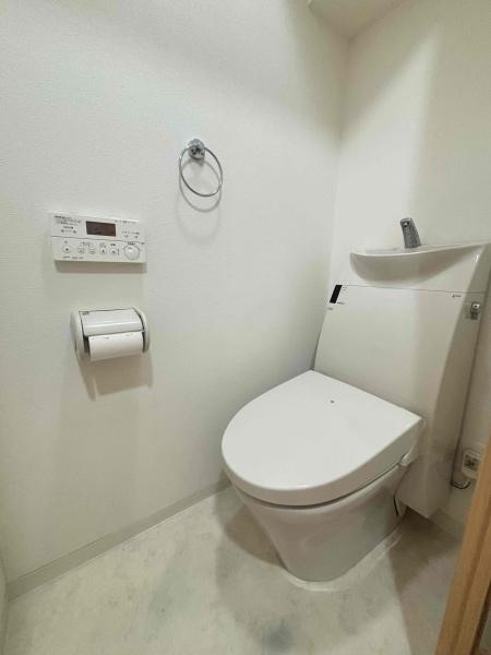 フェミネンス御所西