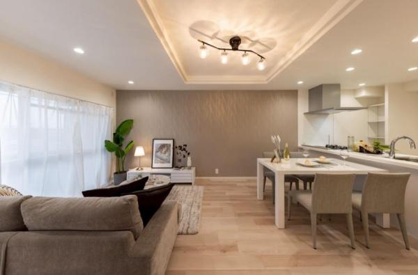 ポルト・ド・岡崎