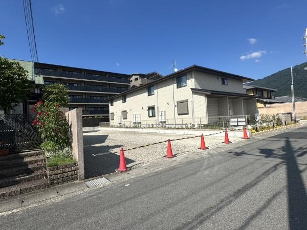 国際会館　建築条件なし売土地