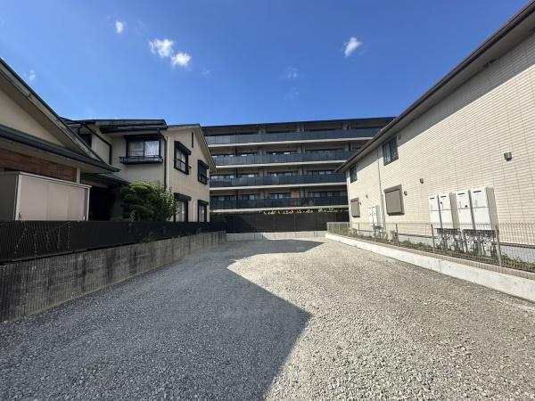 国際会館　建築条件なし売土地