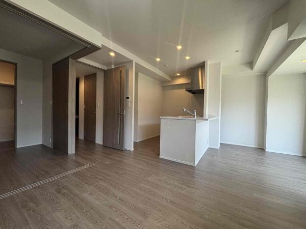 パラドール四条梅津