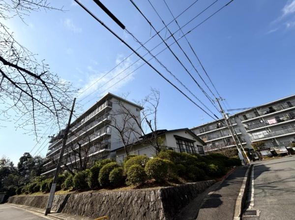醍醐上ノ山団地B1棟