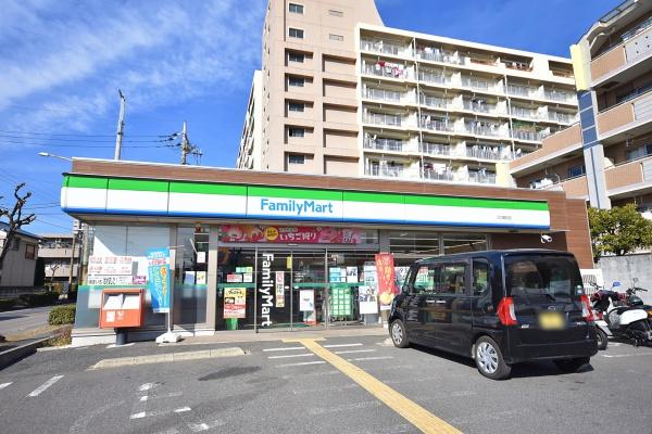 川口市朝日６丁目の土地(ファミリーマート川口朝日店)