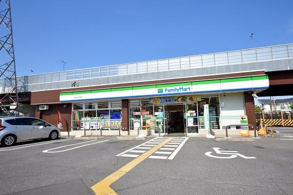ライオンズマンション川越第弐(ファミリーマート川越今成四丁目店)