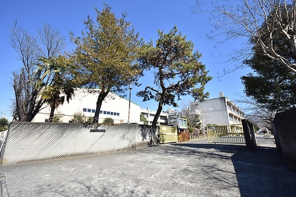 鶴ヶ島市脚折町3丁目の中古一戸建て(鶴ヶ島市立長久保小学校)