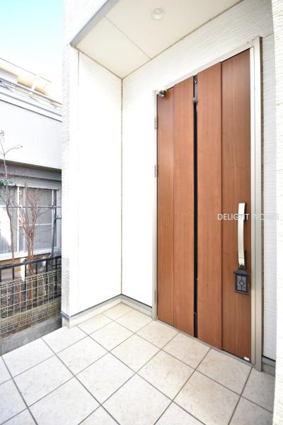 鶴ヶ島市脚折町3丁目の中古一戸建て(玄関)