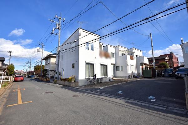 鶴ヶ島市脚折町3丁目の中古一戸建て(前面道路含む現地写真)