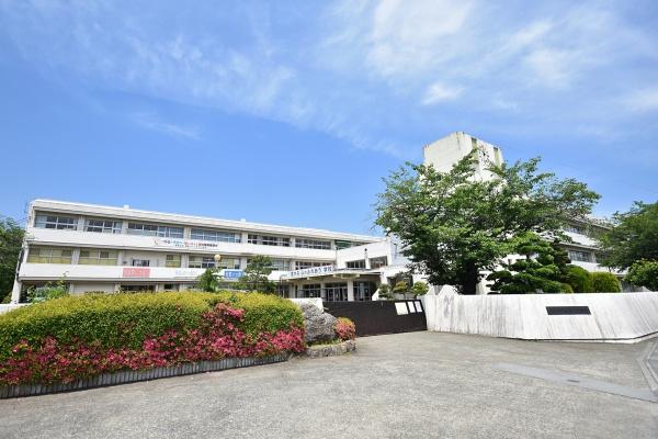 入間郡毛呂山町岩井東１丁目の土地(毛呂山町立泉野小学校)