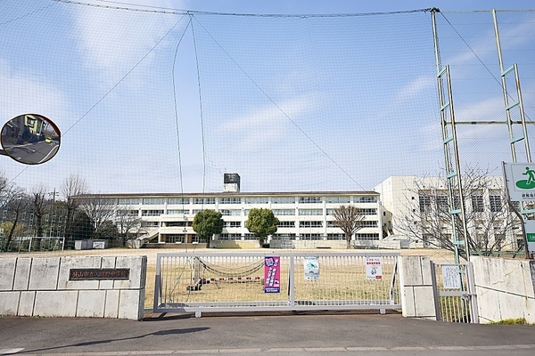 狭山市大字水野の中古一戸建て(狭山市立入間野中学校)