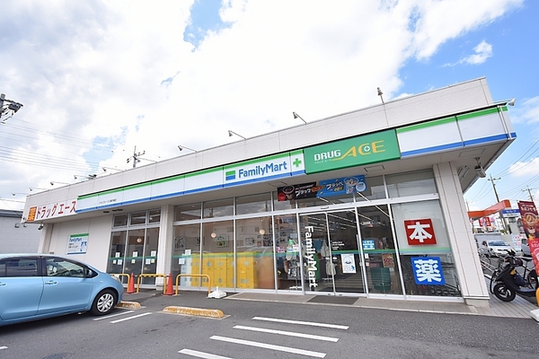 川越市大字的場の中古一戸建て(ファミリーマートドラッグエース川越的場店)
