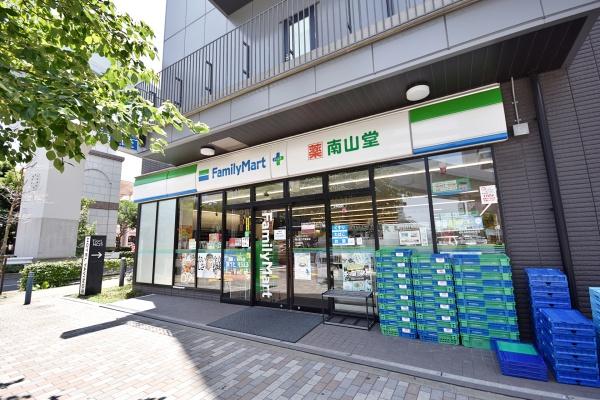 ブリリアタワー浜離宮(BrilliaTower浜離宮)(ファミリーマート南山堂竹芝駅前店)