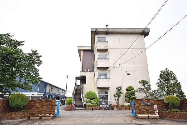 川越市上戸新町の中古一戸建て(川越市立鯨井中学校)