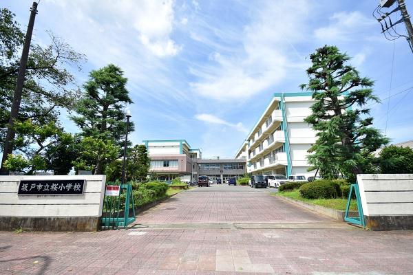 坂戸市泉町３丁目の中古一戸建て(坂戸市立桜小学校)