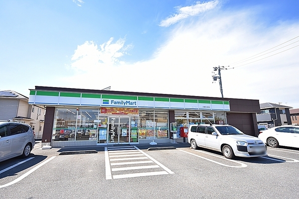 川越市大字府川の中古一戸建て(ファミリーマート川越府川高畑店)