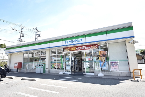 デュオセーヌ大宮(ファミリーマートさいたま大成橋南店)