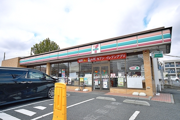 エステ・スクエアふじみ野B棟(セブンイレブン大井市沢店)