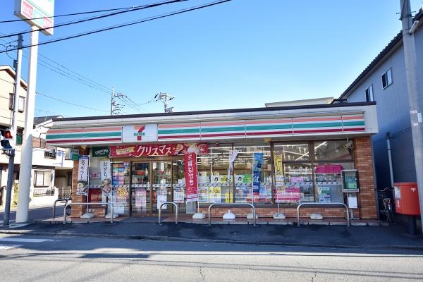 アストレア川越(セブンイレブン川越岸町店)