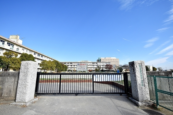 富士見市山室２丁目の中古一戸建て(富士見市立諏訪小学校)