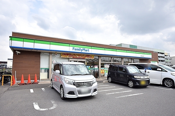 埼玉県富士見市大字鶴馬　新築戸建(ファミリーマート富士見山室店)