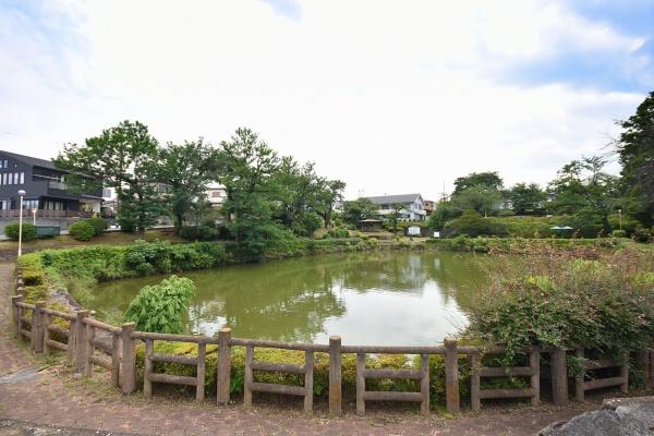 入間市大字仏子の中古一戸建て(八津池公園(入間市景観50選))