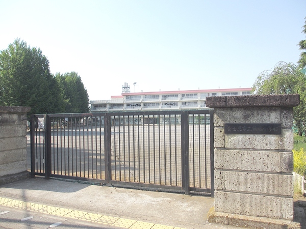 富士見市上沢１丁目の中古一戸建て(富士見市立鶴瀬小学校)