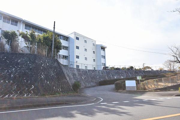 東松山市旗立台の中古一戸建て(東松山市立白山中学校)