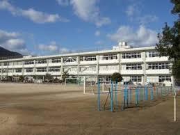 岩国市通津の土地(岩国市立通津小学校)