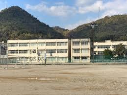 アーバンタワー麻里布(岩国市立麻里布中学校)