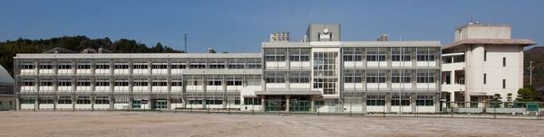 玖珂郡和木町和木1丁目の中古一戸建て(和木町立和木中学校)