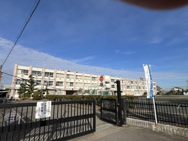 一宮市小赤見字石塔の土地(一宮市立赤見小学校)