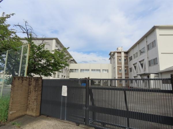 清須市西枇杷島町小場塚の土地(清須市立西枇杷島小学校)