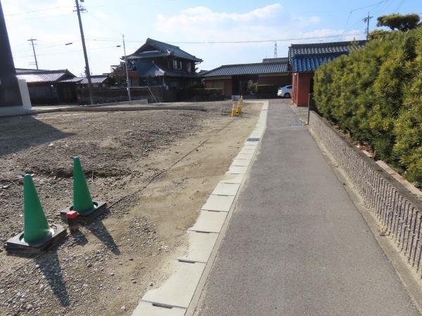 一宮市小赤見字石塔の土地