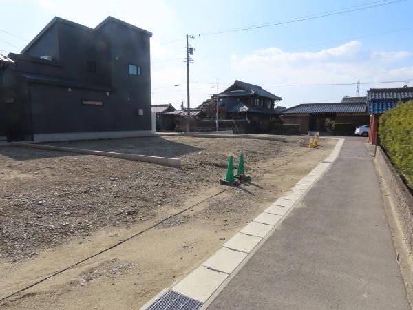 一宮市小赤見字石塔の土地