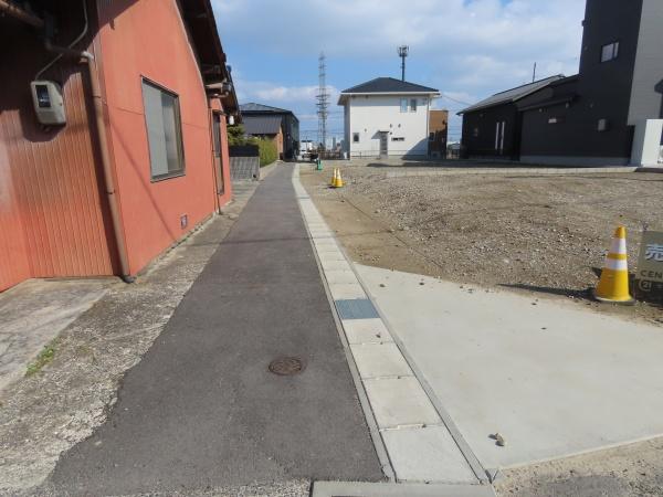 一宮市小赤見字石塔の土地